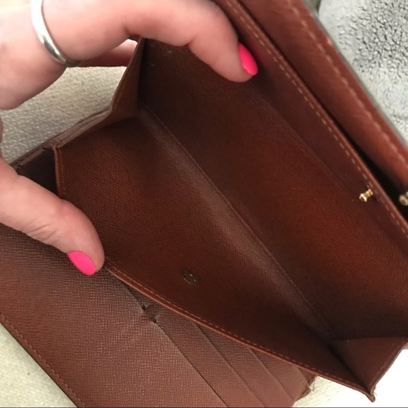 LOUIS VUITTON- 💯AUTHENTIC Monogram Porte Tresor Wallet - Picture 14 of 16